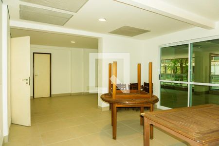 Apartamento para alugar com 130m², 4 quartos e 2 vagas Apartamento para alugar com 130m², 4 quartos e 2 vagasÁrea comum