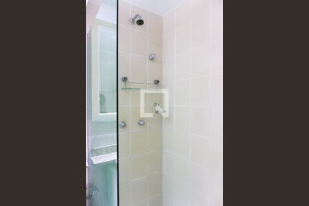 Apartamento para alugar com 130m², 4 quartos e 2 vagas Apartamento para alugar com 130m², 4 quartos e 2 vagasBanheiro 1
