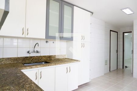 Apartamento para alugar com 130m², 4 quartos e 2 vagas Apartamento para alugar com 130m², 4 quartos e 2 vagasCozinha