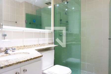 Apartamento para alugar com 130m², 4 quartos e 2 vagas Apartamento para alugar com 130m², 4 quartos e 2 vagasBanheiro 1
