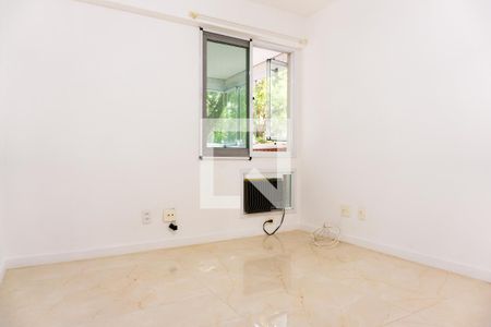 Apartamento para alugar com 130m², 4 quartos e 2 vagas Apartamento para alugar com 130m², 4 quartos e 2 vagasQuarto 1