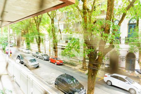 Apartamento para alugar com 130m², 4 quartos e 2 vagas Apartamento para alugar com 130m², 4 quartos e 2 vagasVista