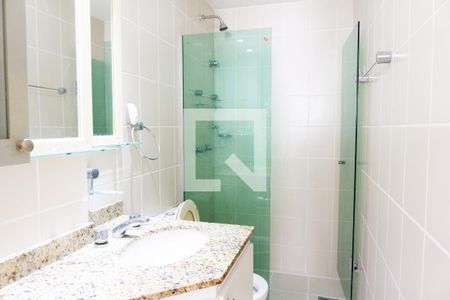 Apartamento para alugar com 130m², 4 quartos e 2 vagas Apartamento para alugar com 130m², 4 quartos e 2 vagasBanheiro 2