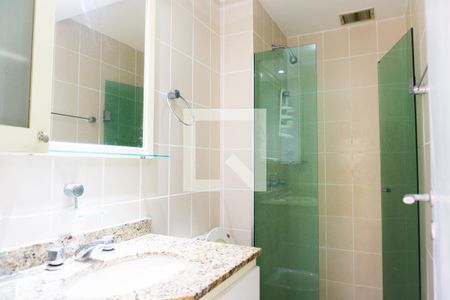 Apartamento para alugar com 130m², 4 quartos e 2 vagas Apartamento para alugar com 130m², 4 quartos e 2 vagasBanheiro 2
