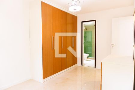 Apartamento para alugar com 130m², 4 quartos e 2 vagas Apartamento para alugar com 130m², 4 quartos e 2 vagasQuarto 2