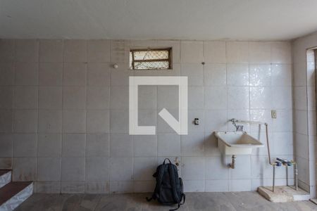 Casa à venda com 228m², 4 quartos e 2 vagasÁrea de Serviço