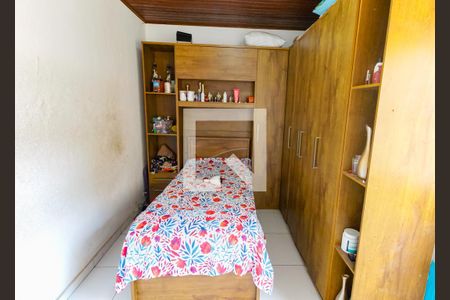 Casa à venda com 250m², 3 quartos e 3 vagas Casa à venda com 250m², 3 quartos e 3 vagasQuarto 2 - Armários