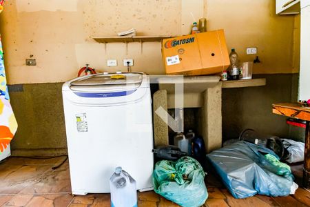 Casa à venda com 250m², 3 quartos e 3 vagas Casa à venda com 250m², 3 quartos e 3 vagasDetalhe da area de serviço