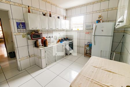 Casa à venda com 250m², 3 quartos e 3 vagas Casa à venda com 250m², 3 quartos e 3 vagasCozinha - Armários