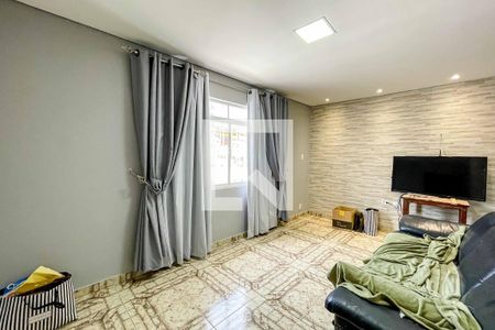 Sala de casa para alugar com 3 quartos, 150m² em Vila Ester (zona Norte), São Paulo