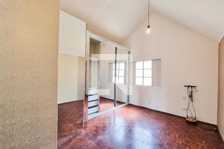 Casa de condomínio para alugar com 249m², 4 quartos e 2 vagasSuíte