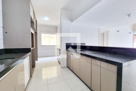 Casa de condomínio para alugar com 249m², 4 quartos e 2 vagasCozinha