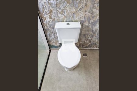 Banheiro da Suíte de casa de condomínio para alugar com 4 quartos, 249m² em Jardim das Colinas, São José dos Campos
