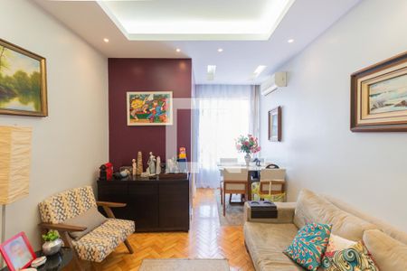 Apartamento à venda com 67m², 3 quartos e 1 vagaSala
