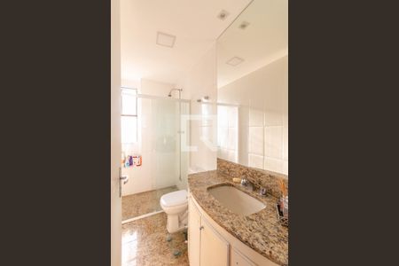 Apartamento à venda com 110m², 4 quartos e 2 vagasBanheiro da Suíte