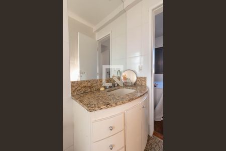 Apartamento à venda com 110m², 4 quartos e 2 vagasBanheiro da Suíte