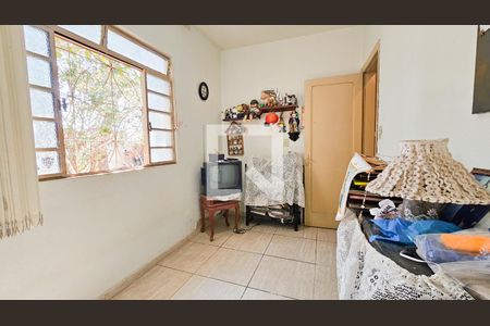 Quarto 01 de casa à venda com 3 quartos, 130m² em Santa Efigênia, Belo Horizonte