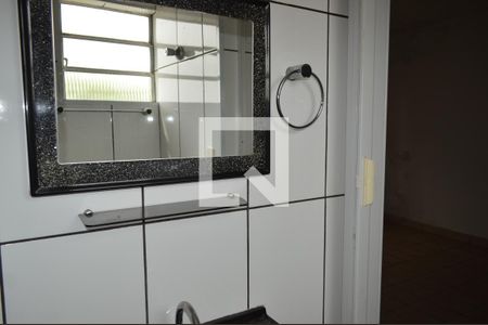 Casa à venda com 209m², 4 quartos e 2 vagasBanheiro Casa 2