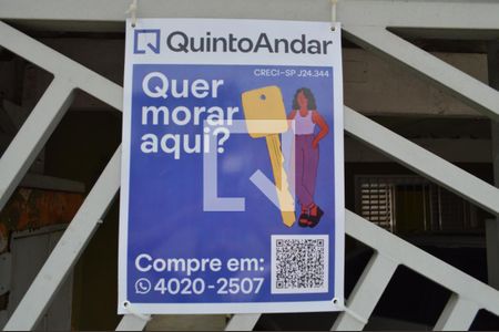 Casa à venda com 209m², 4 quartos e 2 vagasEntrada