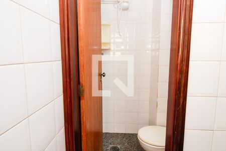 Apartamento para alugar com 130m², 4 quartos e 2 vagas Apartamento para alugar com 130m², 4 quartos e 2 vagasBanheiro de Serviço