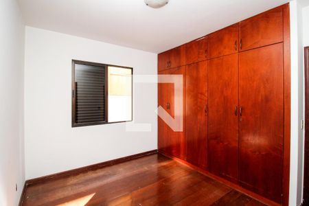 Apartamento para alugar com 130m², 4 quartos e 2 vagas Apartamento para alugar com 130m², 4 quartos e 2 vagasSuite