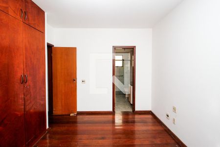 Apartamento para alugar com 130m², 4 quartos e 2 vagas Apartamento para alugar com 130m², 4 quartos e 2 vagasSuite