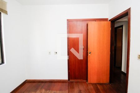 Apartamento para alugar com 130m², 4 quartos e 2 vagas Apartamento para alugar com 130m², 4 quartos e 2 vagasQuarto 2