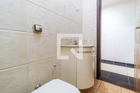 Banheiro inferior de casa para alugar com 3 quartos, 176m² em Parque Ipe, São Paulo