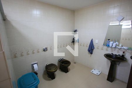 Apartamento à venda com 204m², 5 quartos e 2 vagasBanheiro do Quarto 1