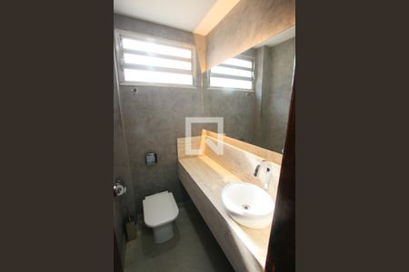 Apartamento à venda com 204m², 5 quartos e 2 vagasLavabo