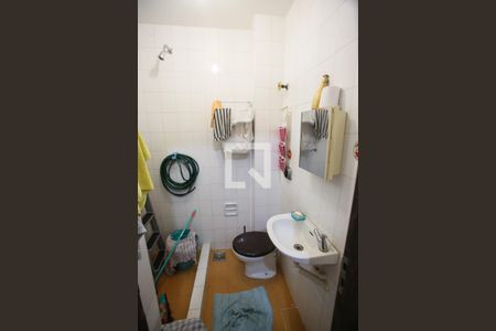 Apartamento à venda com 204m², 5 quartos e 2 vagasBanheiro de Serviço