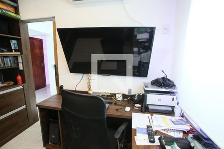 Apartamento à venda com 204m², 5 quartos e 2 vagasQuarto 4