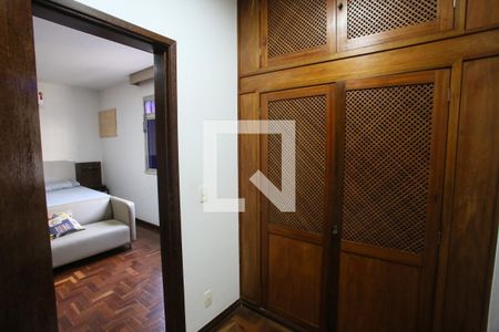 Apartamento à venda com 204m², 5 quartos e 2 vagasCloset do Quarto 1