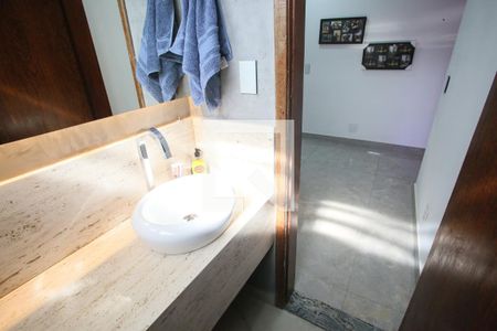 Apartamento à venda com 204m², 5 quartos e 2 vagasLavabo