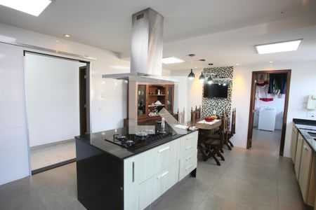 Apartamento à venda com 204m², 5 quartos e 2 vagasCozinha