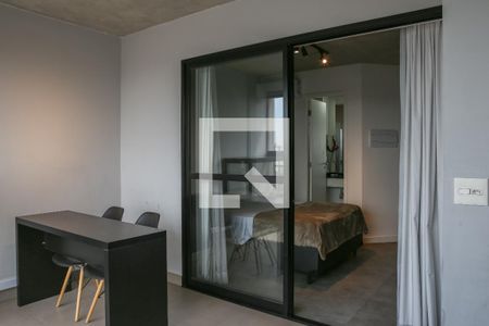 Studio para alugar com 30m², 1 quarto e 1 vaga Studio para alugar com 30m², 1 quarto e 1 vagaSacada