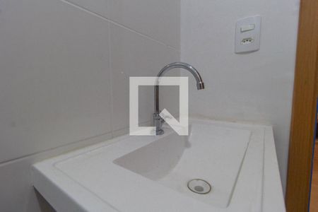 Apartamento para alugar com 44m², 2 quartos e 2 vagas Apartamento para alugar com 44m², 2 quartos e 2 vagasBanheiro
