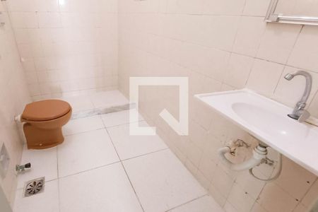 Banheiro de casa para alugar com 1 quarto, 68m² em Parque Paulicéia, Duque de Caxias