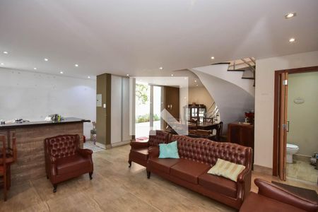 Casa para alugar com 381m², 8 quartos e 4 vagas Casa para alugar com 381m², 8 quartos e 4 vagas Casa 2 - Sala