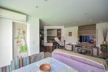 Casa para alugar com 381m², 8 quartos e 4 vagas Casa para alugar com 381m², 8 quartos e 4 vagas Casa 3 - Sala