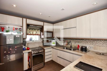 Casa para alugar com 381m², 8 quartos e 4 vagas Casa para alugar com 381m², 8 quartos e 4 vagasCozinha da Casa 3