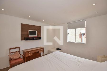 Casa para alugar com 381m², 8 quartos e 4 vagas Casa para alugar com 381m², 8 quartos e 4 vagasSuíte da Casa 2