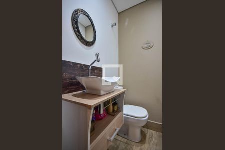 Casa para alugar com 381m², 8 quartos e 4 vagas Casa para alugar com 381m², 8 quartos e 4 vagasLavabo da Casa 2