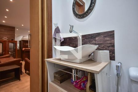 Casa para alugar com 381m², 8 quartos e 4 vagas Casa para alugar com 381m², 8 quartos e 4 vagasLavabo da Casa 2