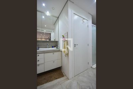Casa para alugar com 381m², 8 quartos e 4 vagas Casa para alugar com 381m², 8 quartos e 4 vagasBanheiro da Casa 1