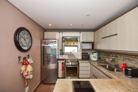 Casa para alugar com 381m², 8 quartos e 4 vagas Casa para alugar com 381m², 8 quartos e 4 vagasCozinha da Casa 3