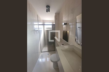 Banheiro de apartamento à venda com 2 quartos, 65m² em Colégio Batista, Belo Horizonte
