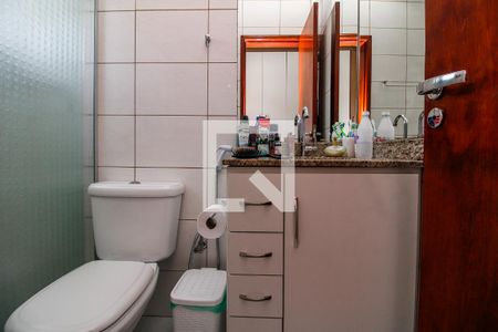 Banheiro de casa à venda com 3 quartos, 140m² em Vila Dalila, São Paulo