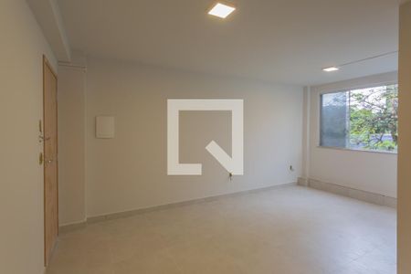 Quarto/Cozinha de kitnet/studio para alugar com 1 quarto, 25m² em Barro Preto, Belo Horizonte