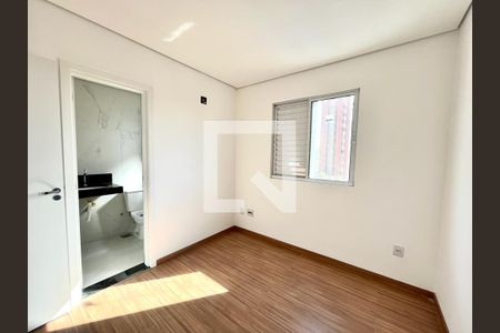 Quarto 2 de apartamento para alugar com 2 quartos, 62m² em Santa Efigênia, Belo Horizonte